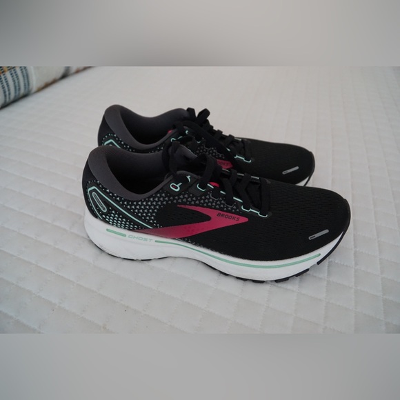 Brooks Shoes Brooks Ghost 4 Running Shoe Black Pink And Yucca Size